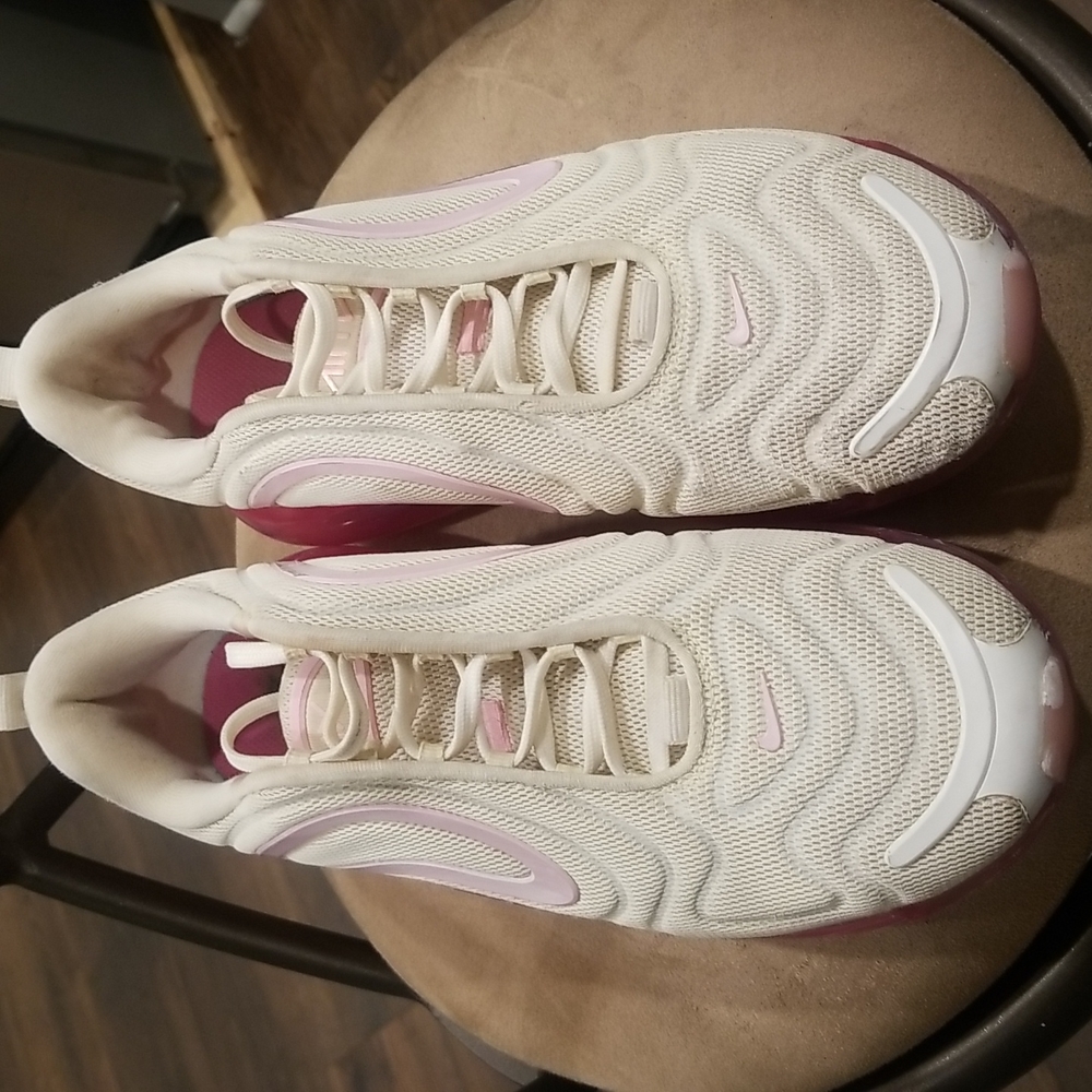Women's Nike Air Max 270 sneakers sz 10 - Picture 2 of 12